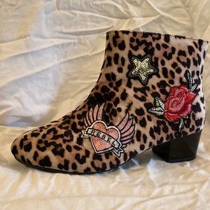 Leopard Print Ankle Boots Big Kids size 6 fits like Women’s size 8